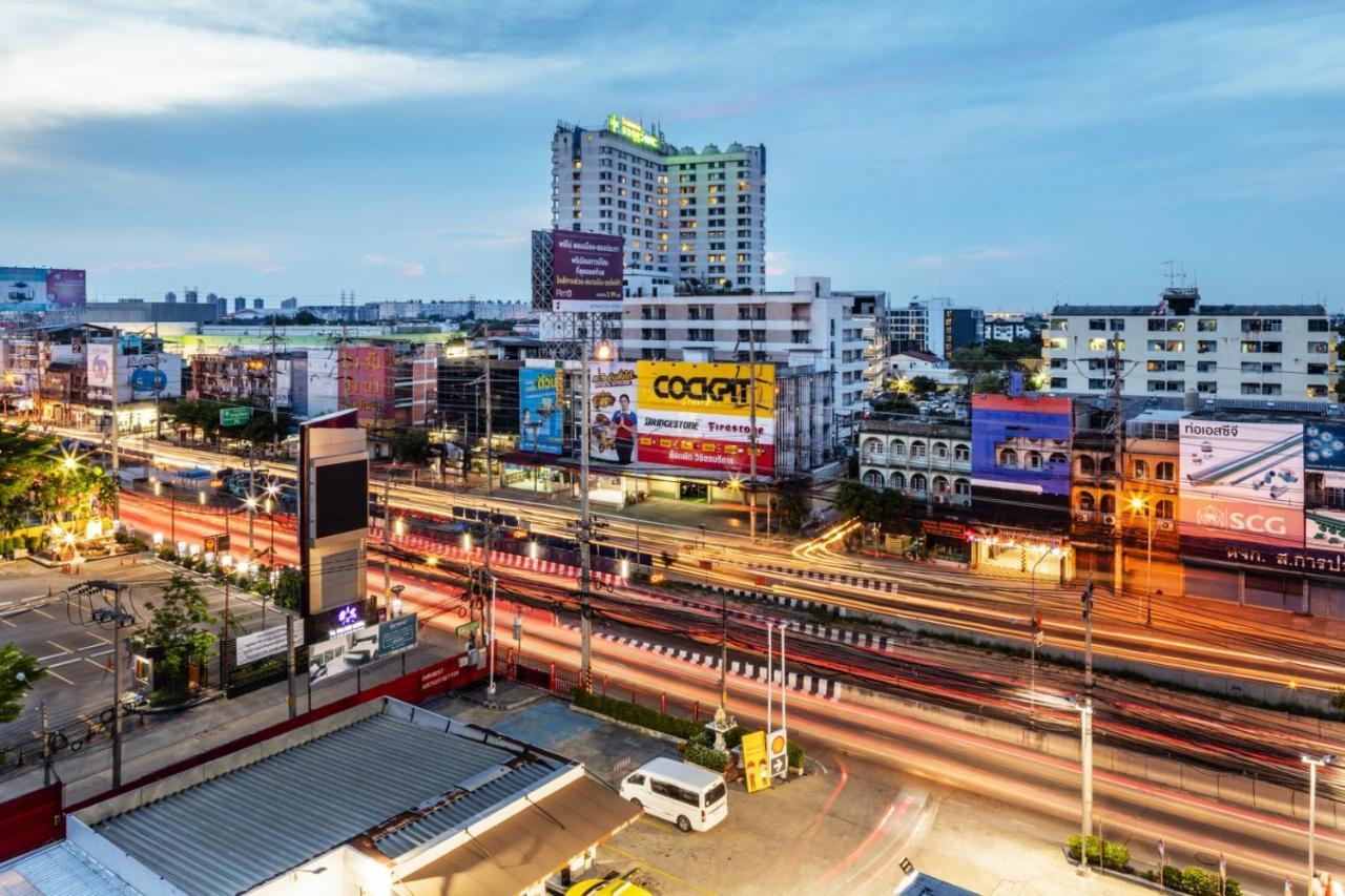 Narra Hotel Bangkok Exterior foto